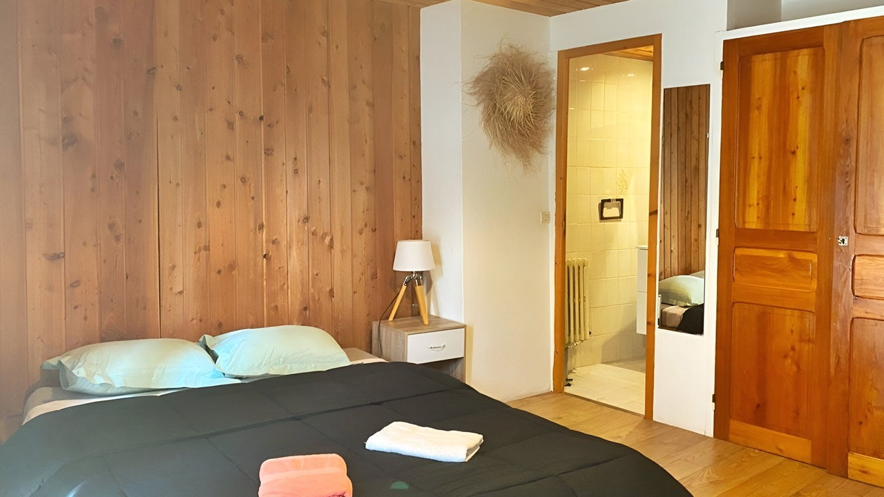 Photo of Bedroom in Molines-en-Queyras
