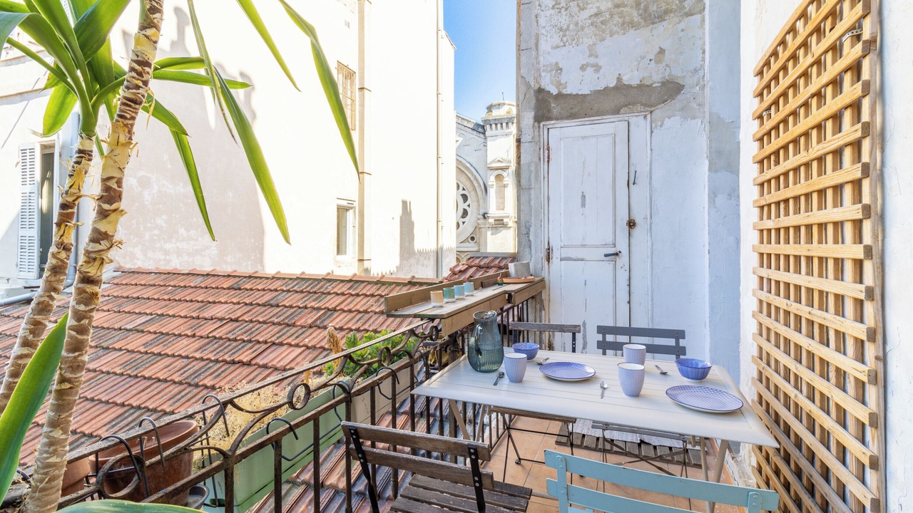 Photo of Outdoor in Palais de justice