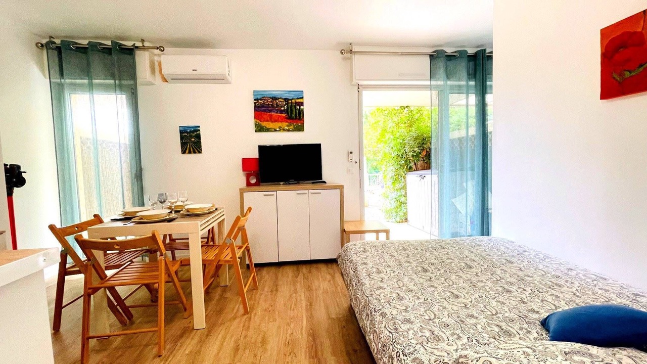 Photo of Bedroom in Les Lecques