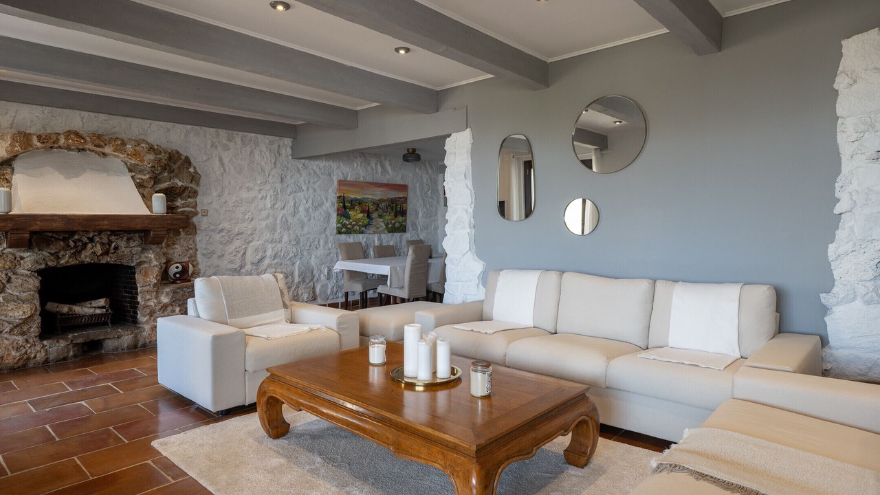 Photo of Livingroom in Eze