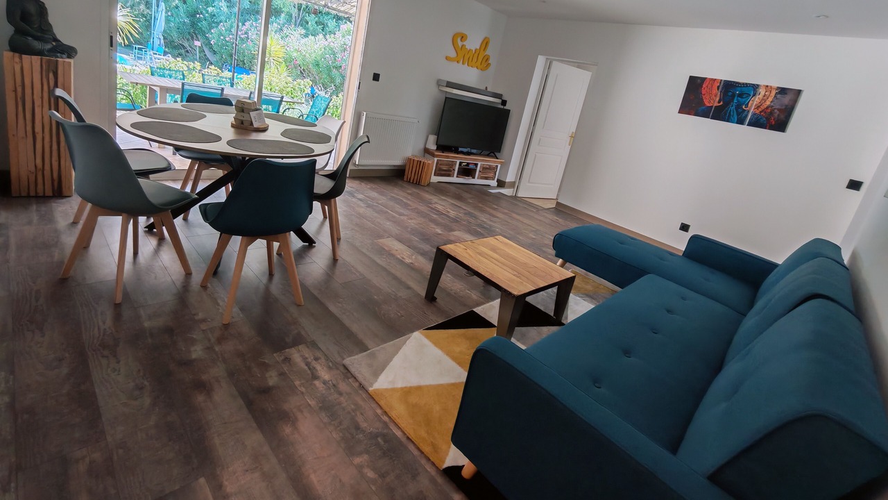 Photo of Livingroom in Costieres