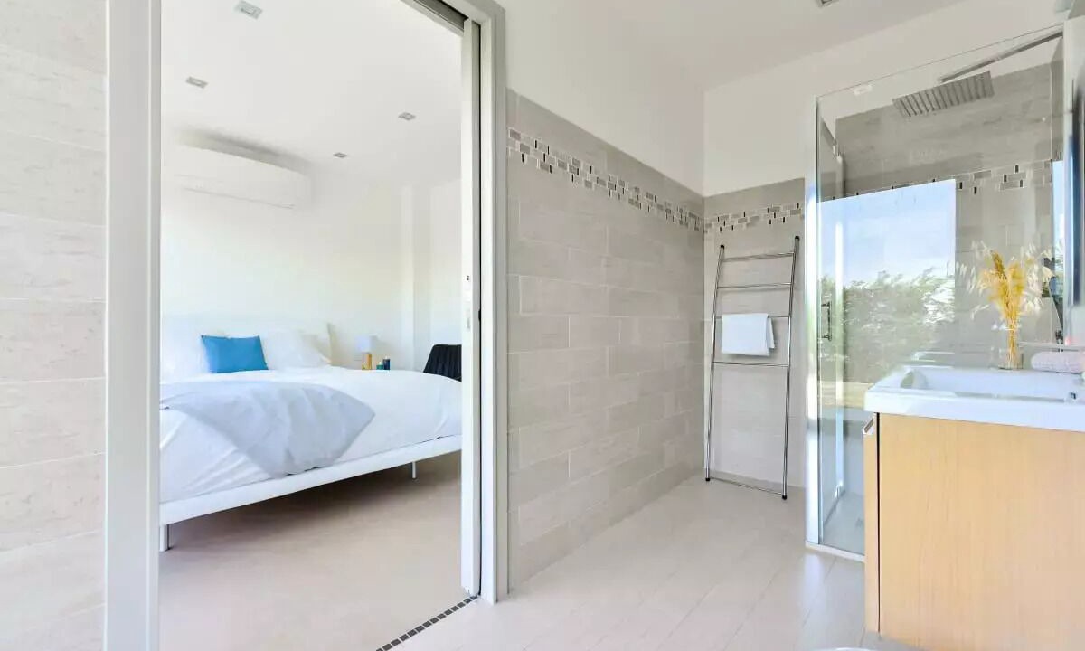 Photo of Bedroom in Mandelieu-La-Napoule