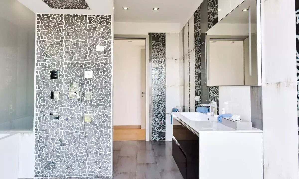 Photo of Bathroom in Mandelieu-La-Napoule