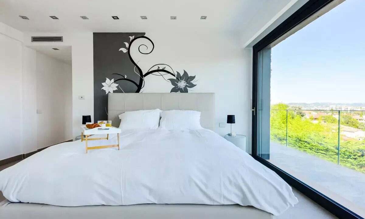 Photo of Bedroom in Mandelieu-La-Napoule