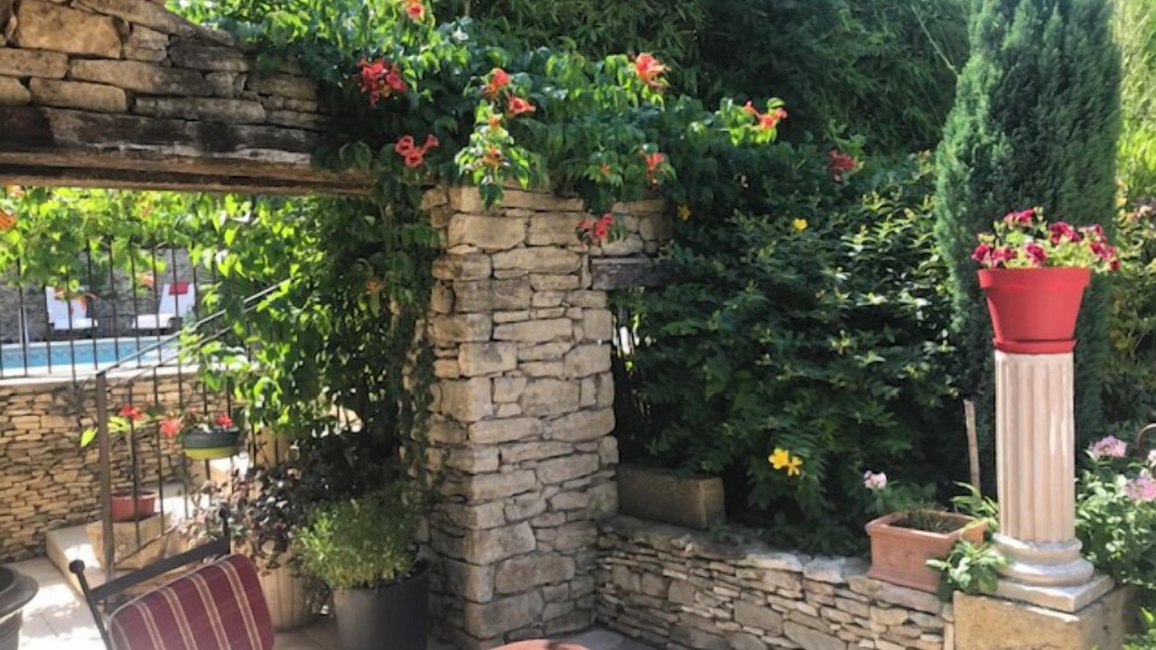 Photo of Outdoor in Orgon