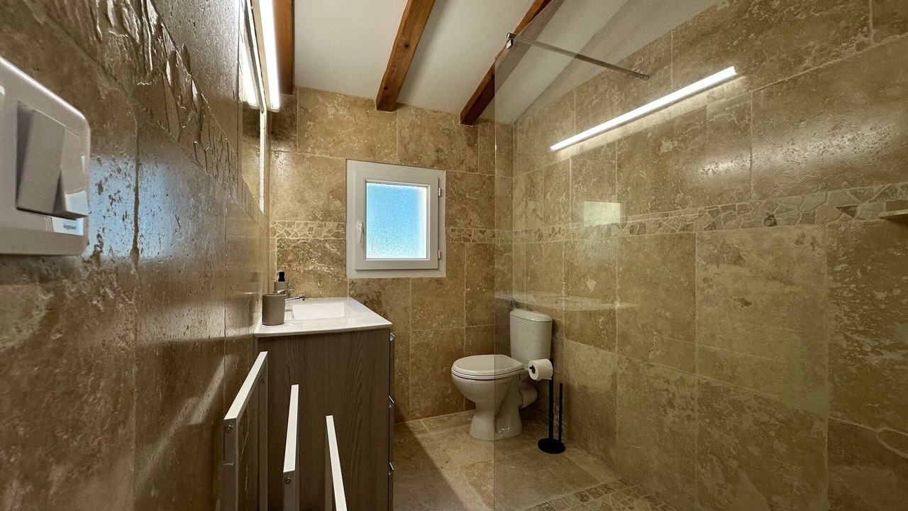 Photo of Bathroom in Tarascon