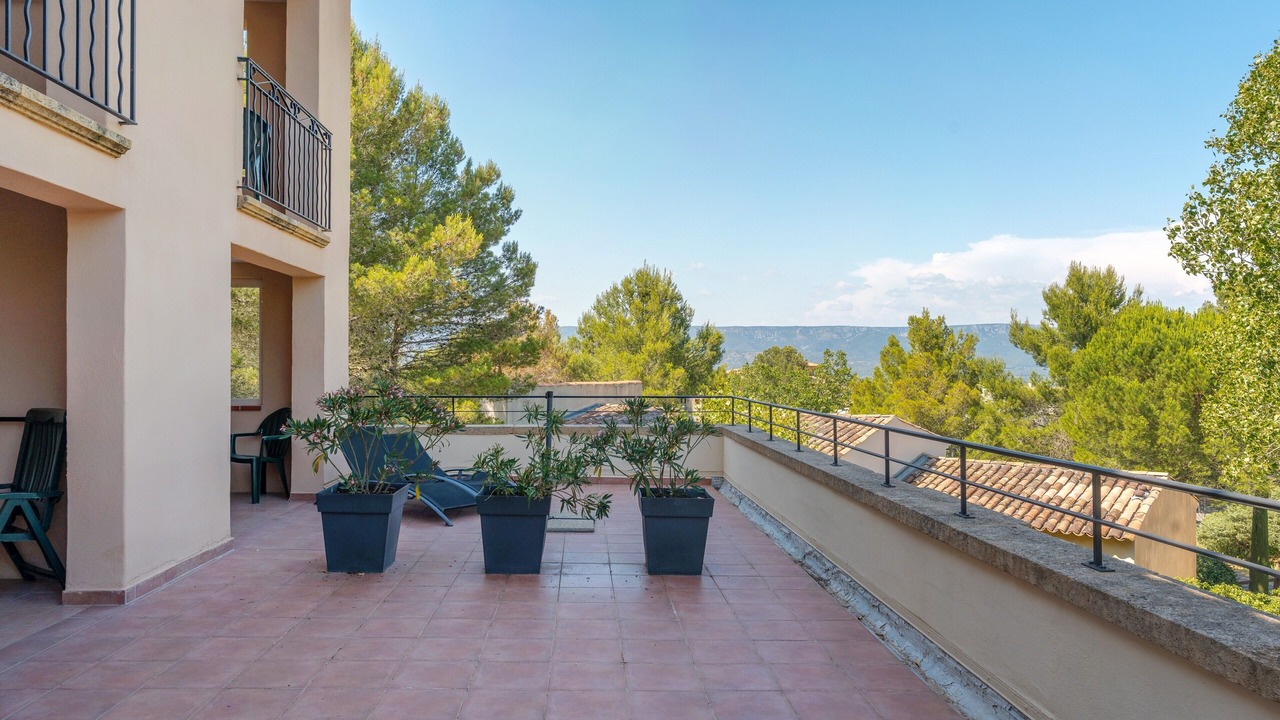 Photo of Patio Balcony in Pont Royal