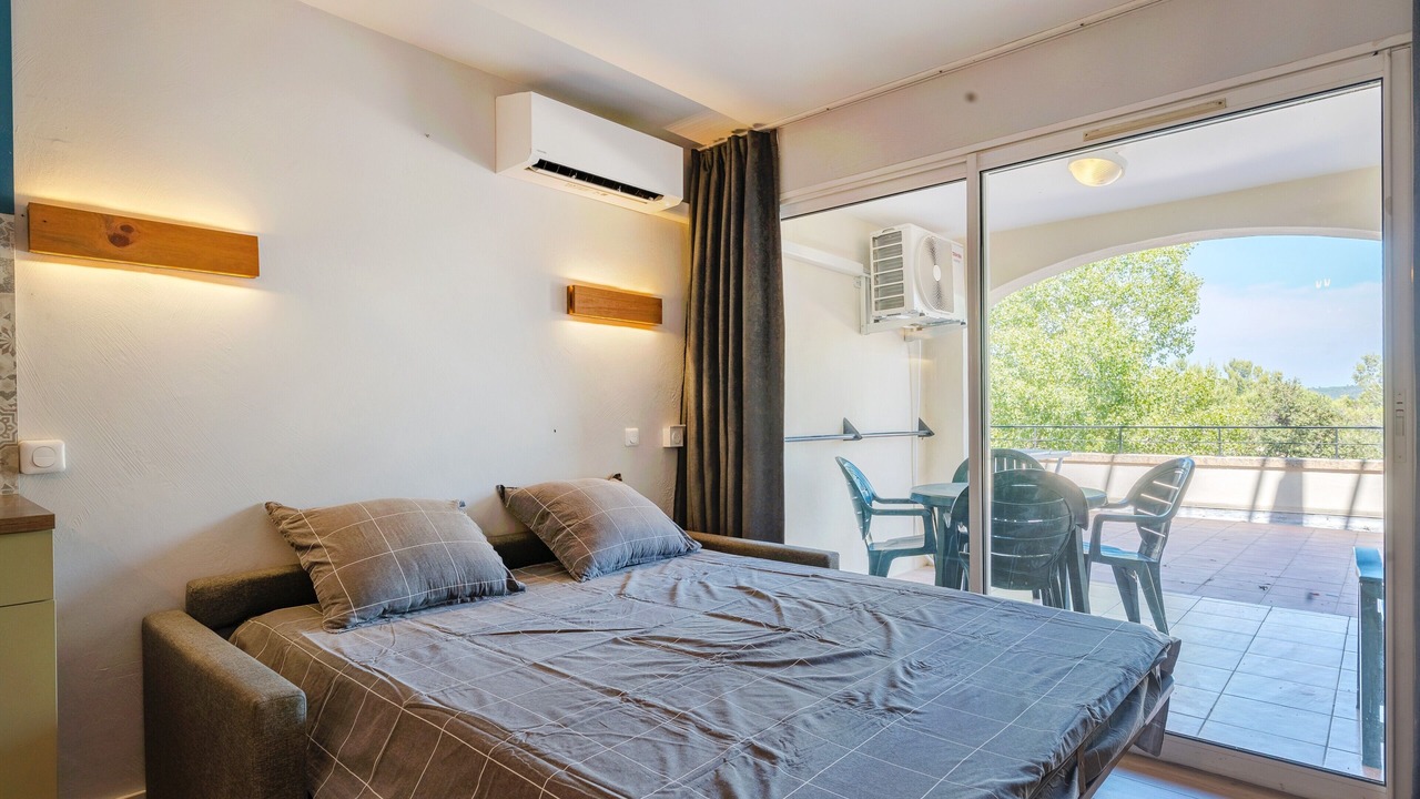 Photo of Bedroom in Pont Royal