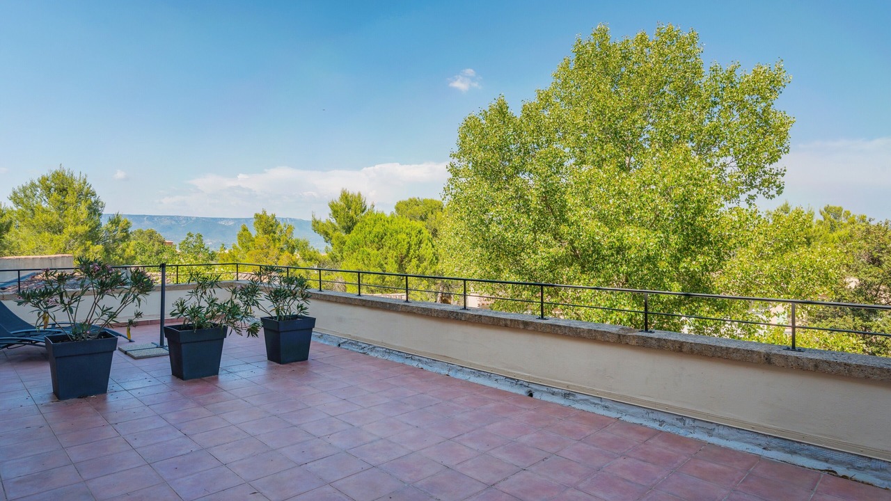 Photo of Patio Balcony in Pont Royal