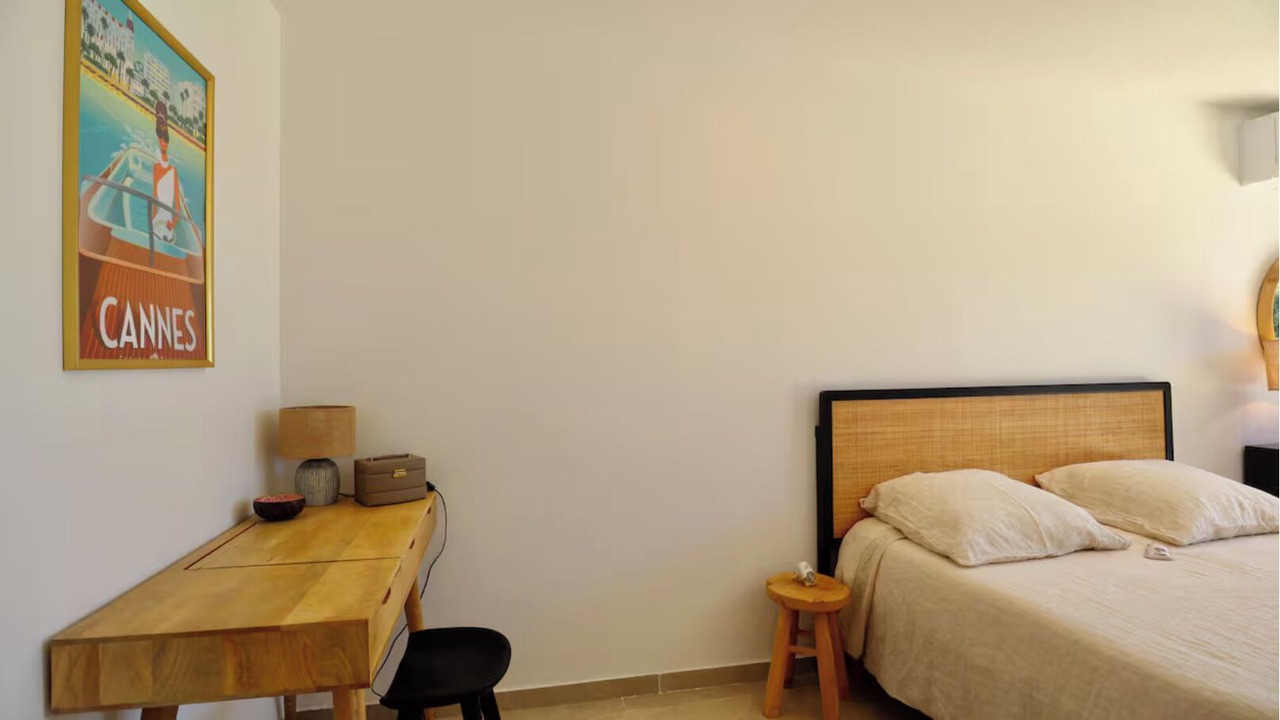 Photo of Bedroom in Hyeres
