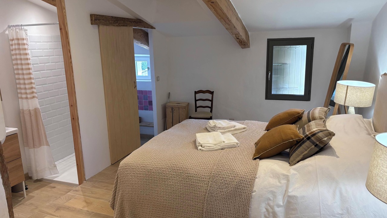Photo of Bedroom in Rustrel