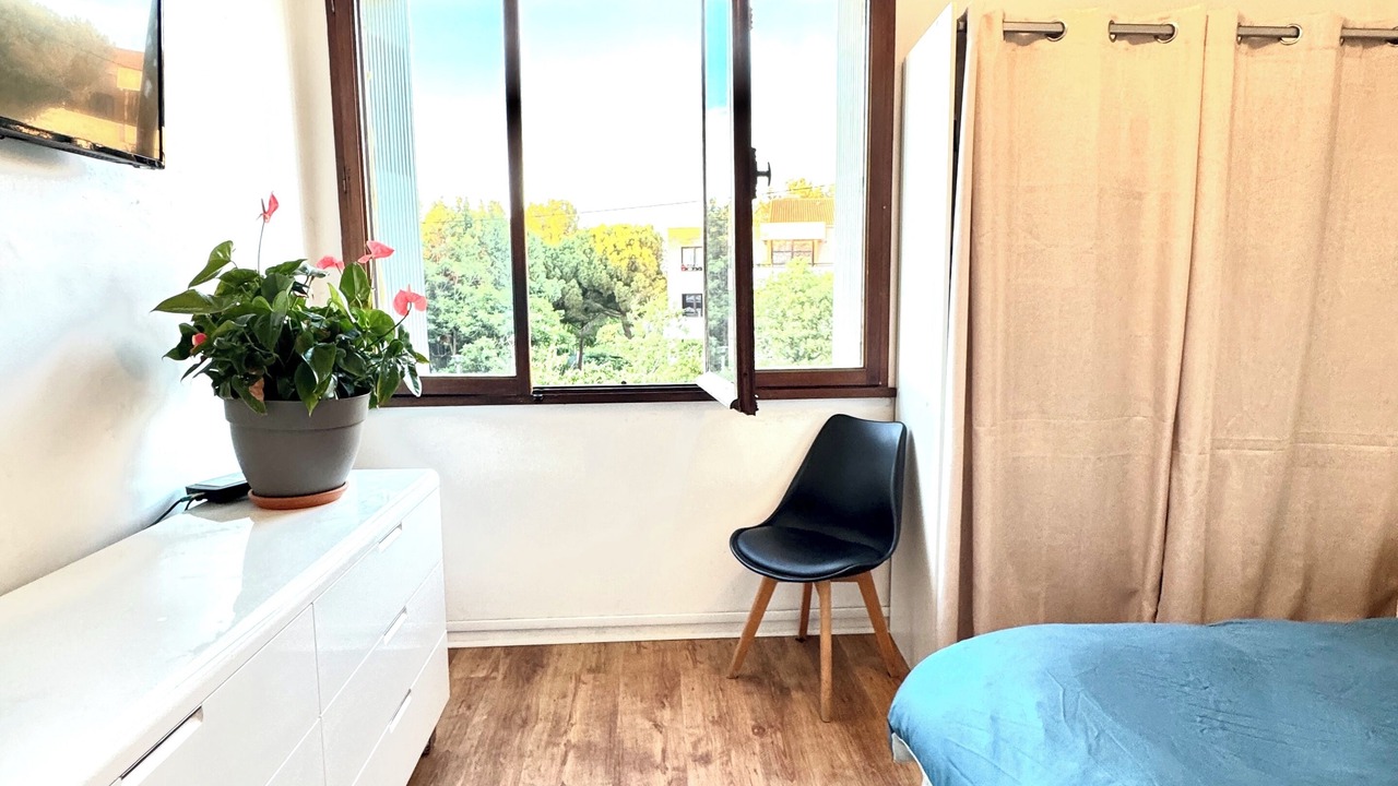 Photo of Bedroom in 8th Arrondissement