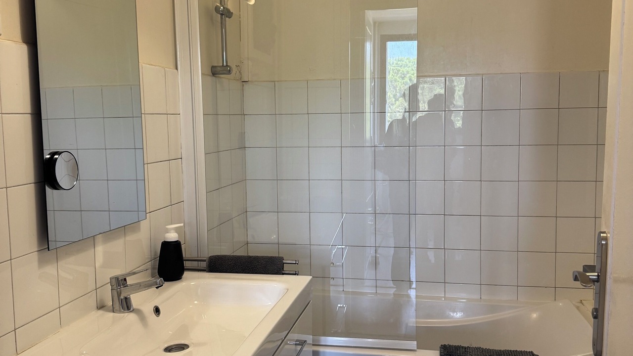 Photo of Bathroom in 8th Arrondissement