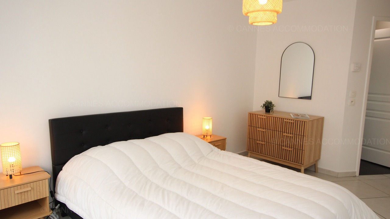 Photo of Bedroom in Prado - Republique