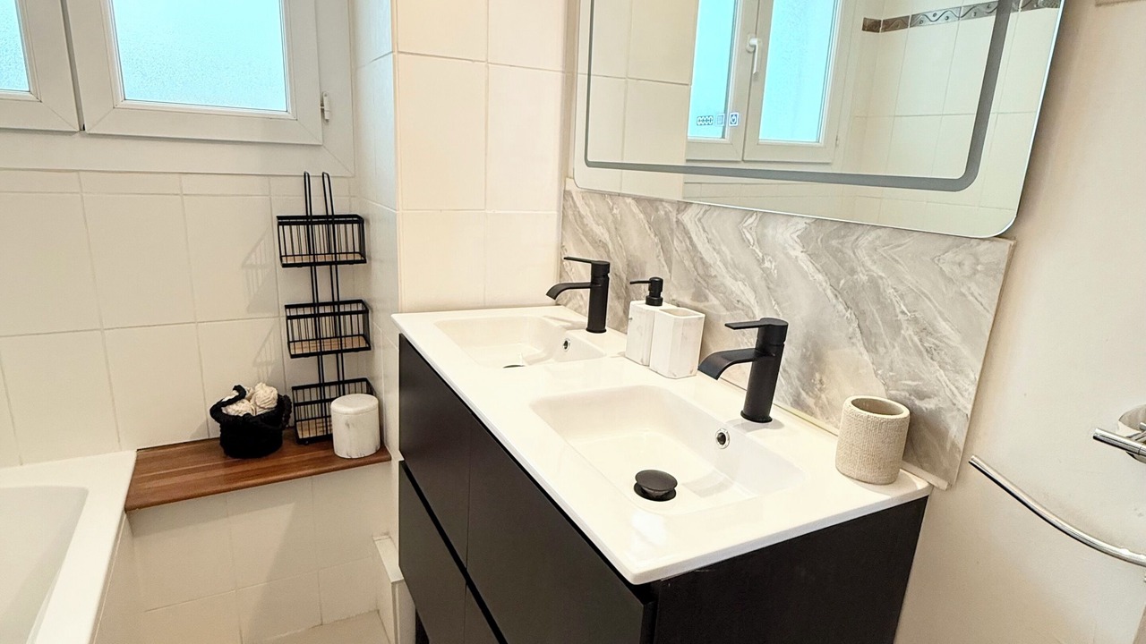 Photo of Bathroom in Lemasson