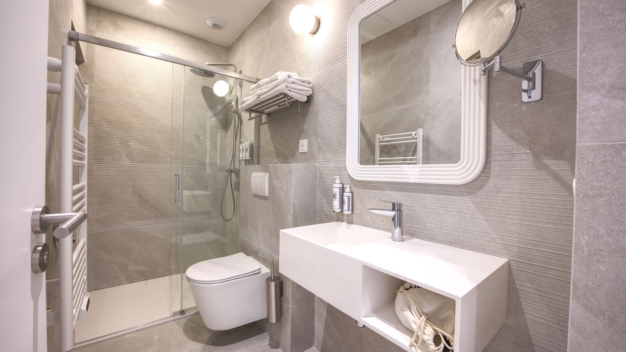 Photo of Bathroom in Avignon City Centre