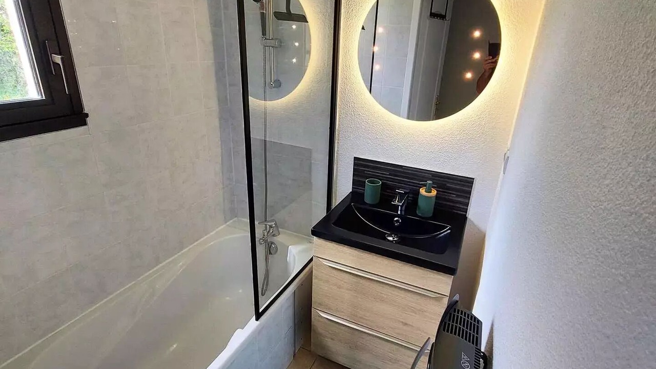 Photo of Bathroom in Reallon