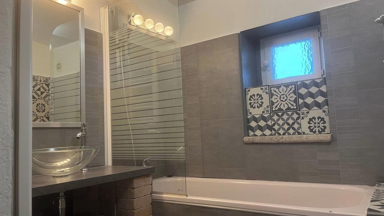 Photo of Bathroom in Vedene