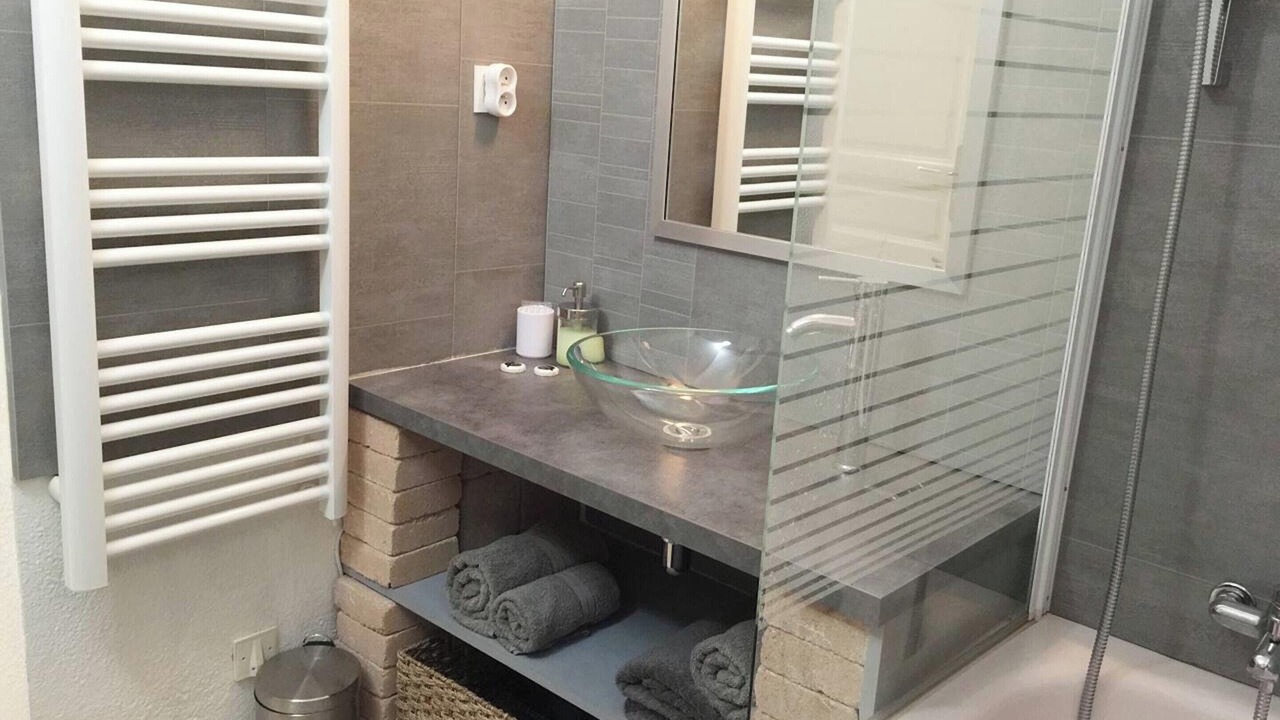 Photo of Bathroom in Vedene