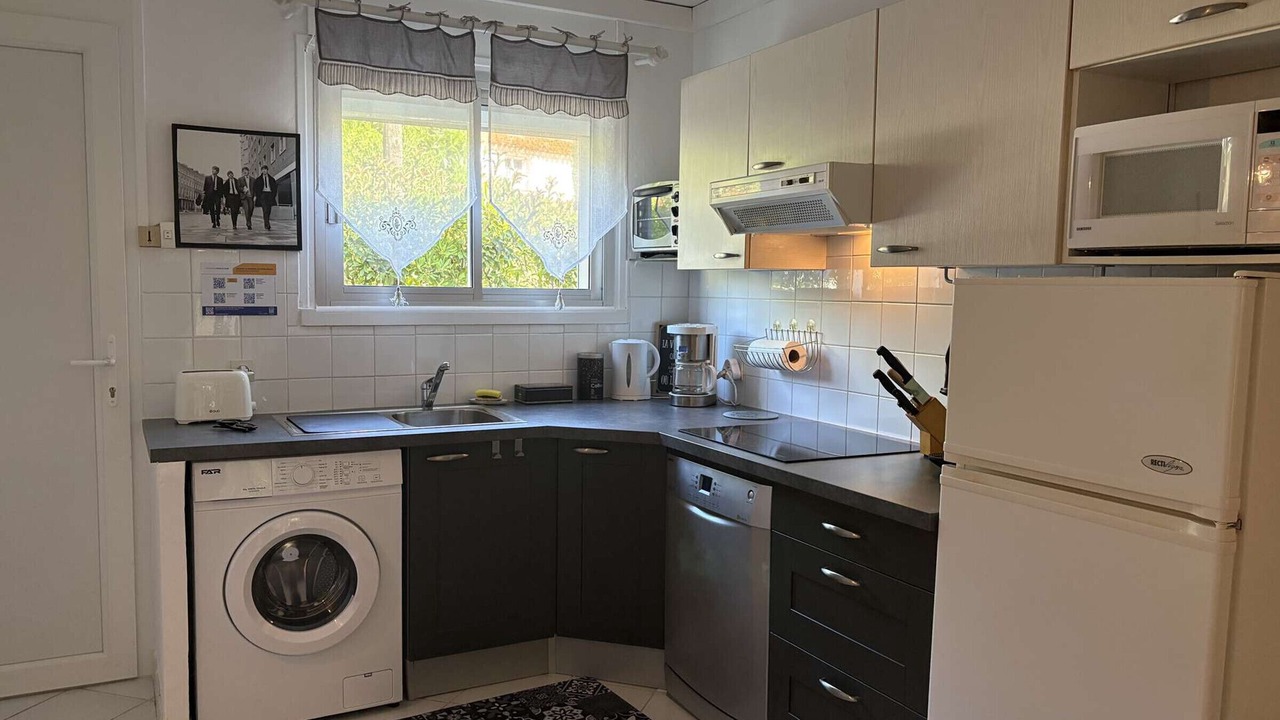 Photo of Kitchen in Saint-Pierre-la-Mer