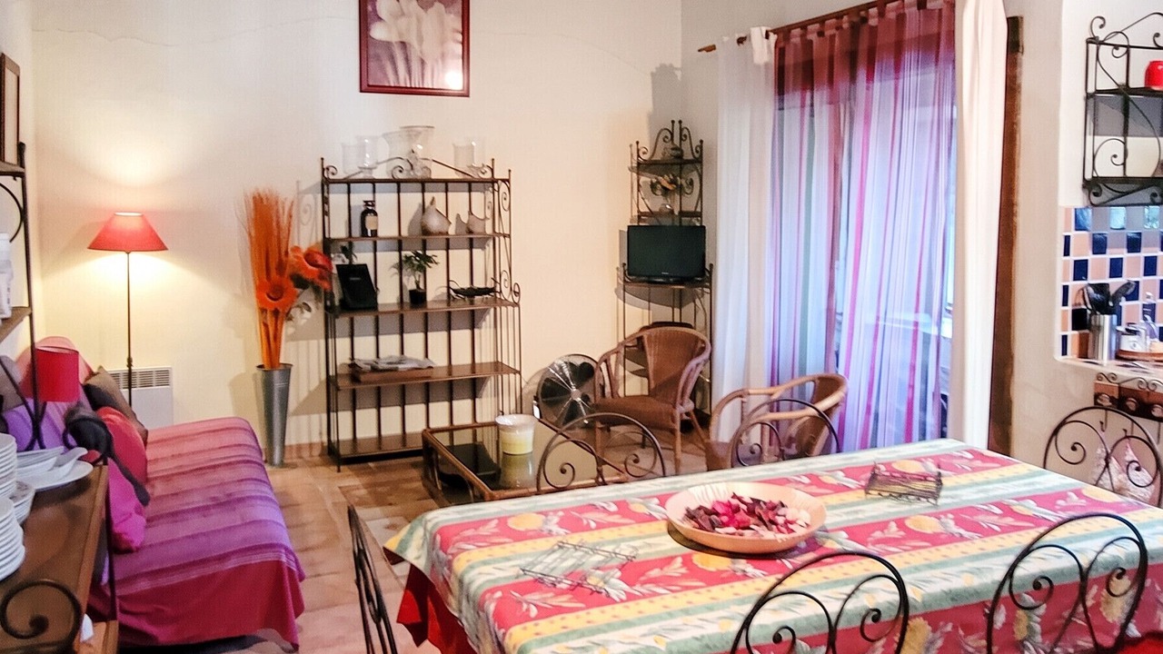 Photo of Livingroom in Albaron