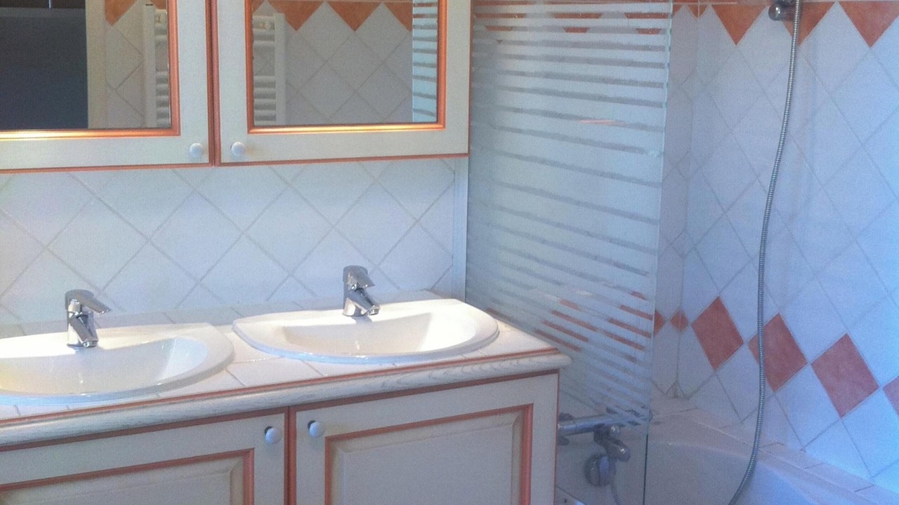 Photo of Bathroom in Cogolin