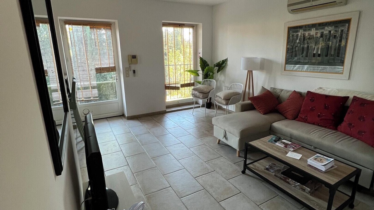 Photo of Livingroom in Costieres