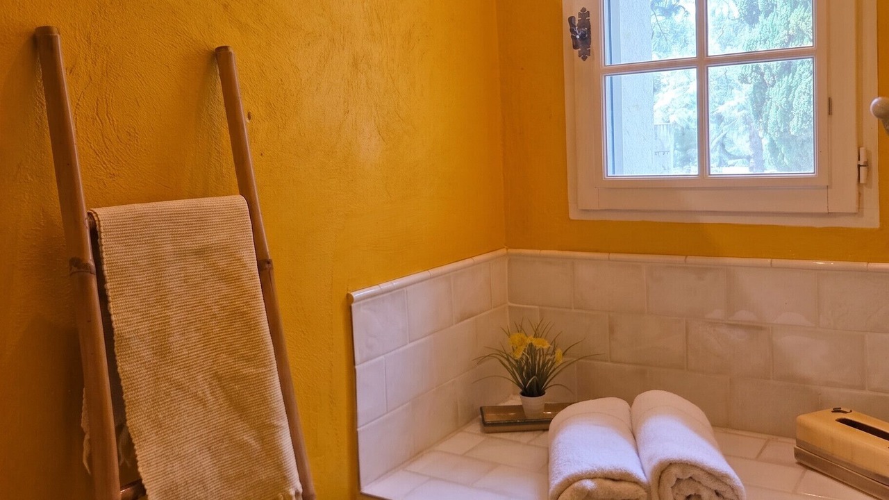 Photo of Bathroom in Albaron