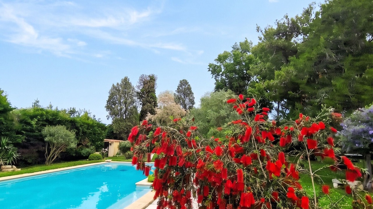 Photo of Outdoor in Albaron