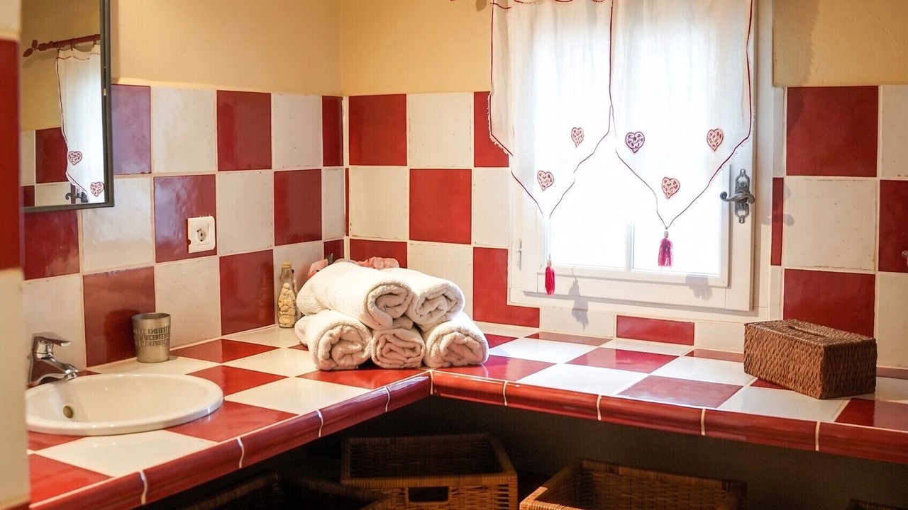 Photo of Bathroom in Albaron