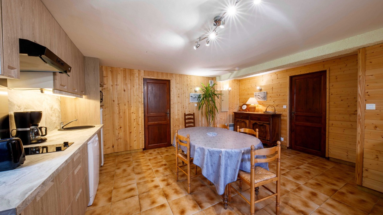 Photo of Kitchen in Saint-Etienne-de-Tinee