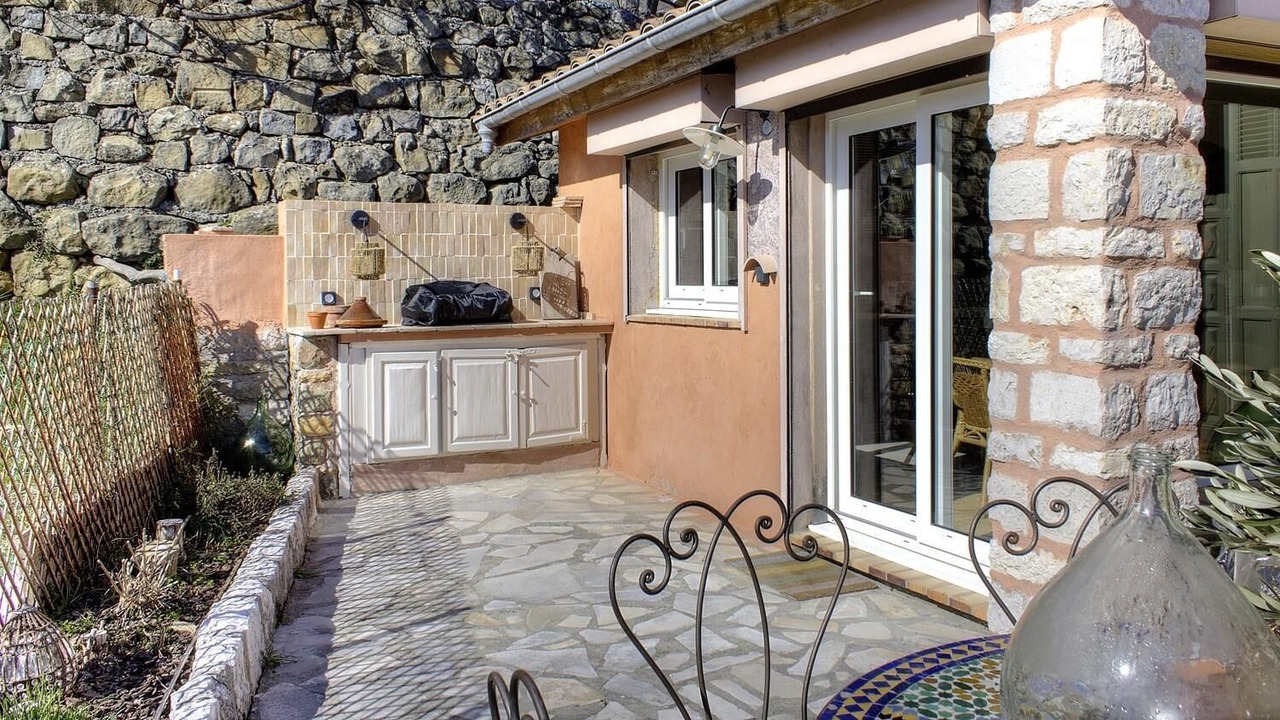 Photo of Patio Balcony in Lantosque