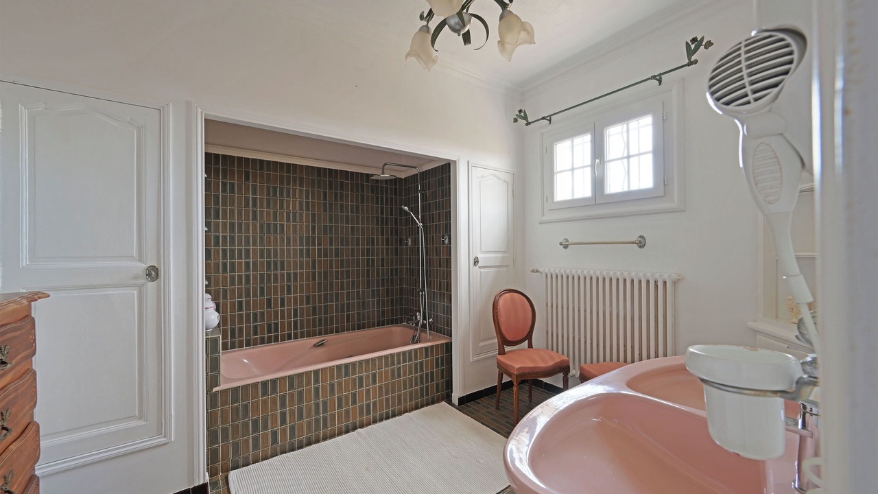 Photo of Bathroom in Saint-Saturnin-les-Avignon