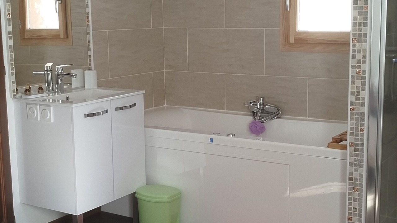 Photo of Bathroom in Val-des-Pres
