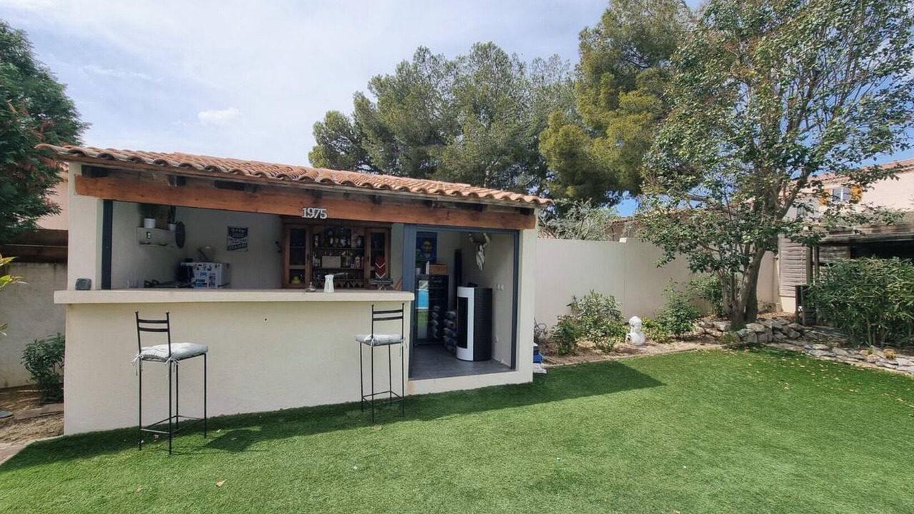 Photo of Outdoor in La Fare-les-Oliviers