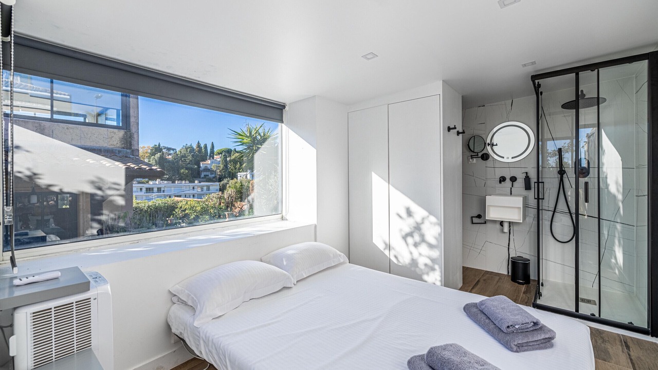 Photo of Bedroom in Carnot