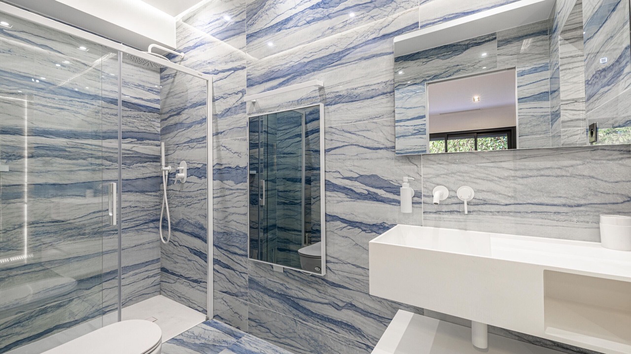 Photo of Bathroom in Carnot