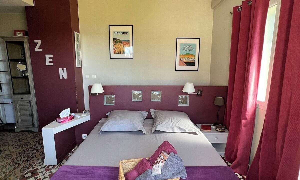 Photo of Bedroom in Saint-Chamas