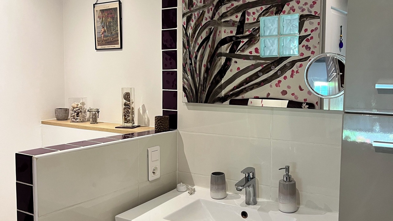 Photo of Bathroom in Saint-Chamas