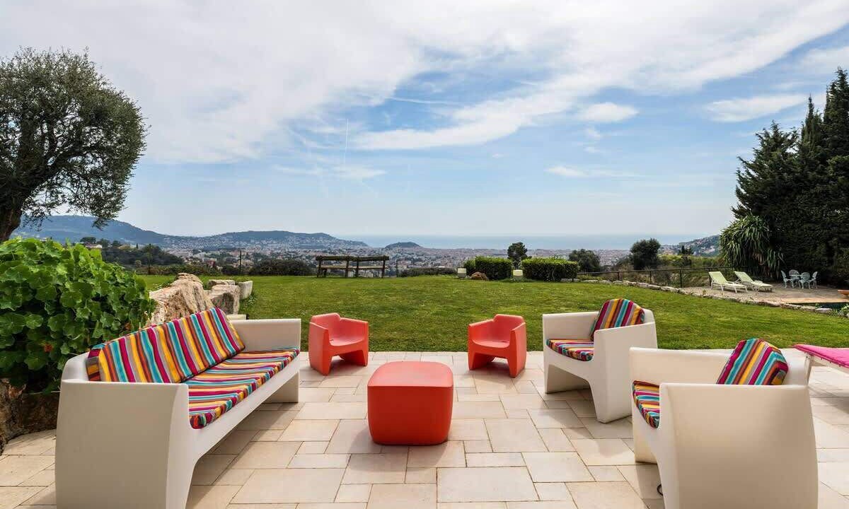Photo of Patio Balcony in Le Ray