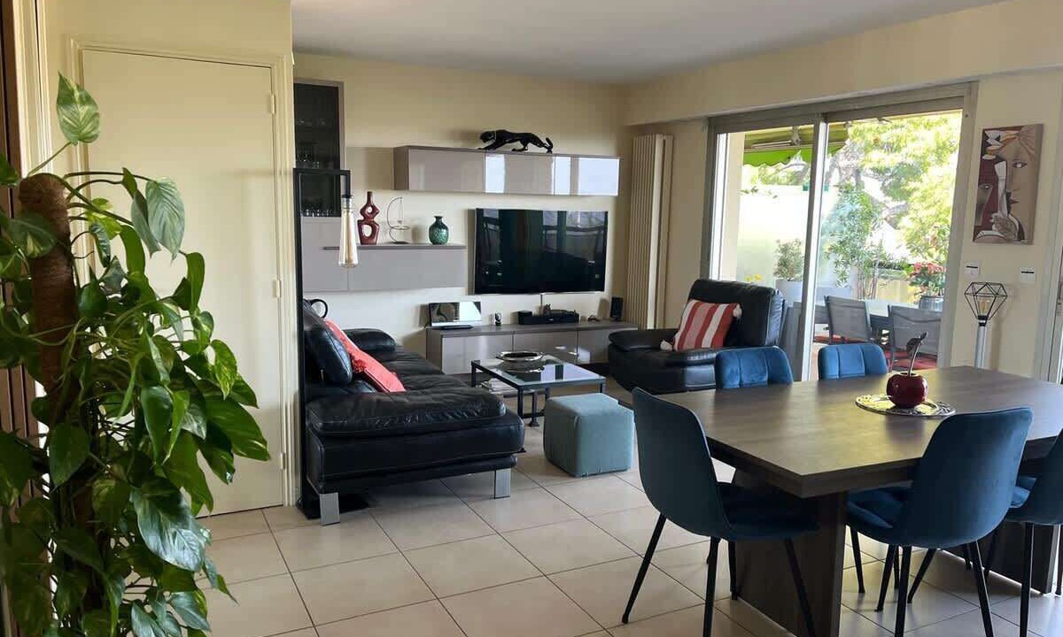 Photo of Livingroom in Fabron