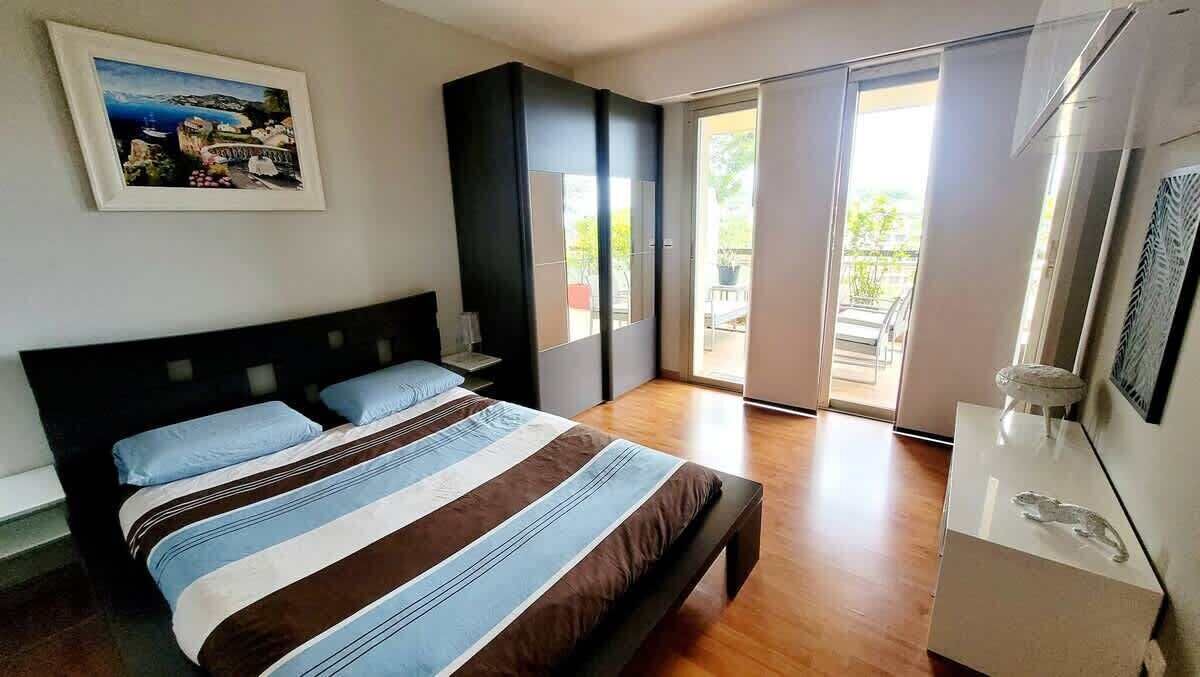 Photo of Bedroom in Fabron