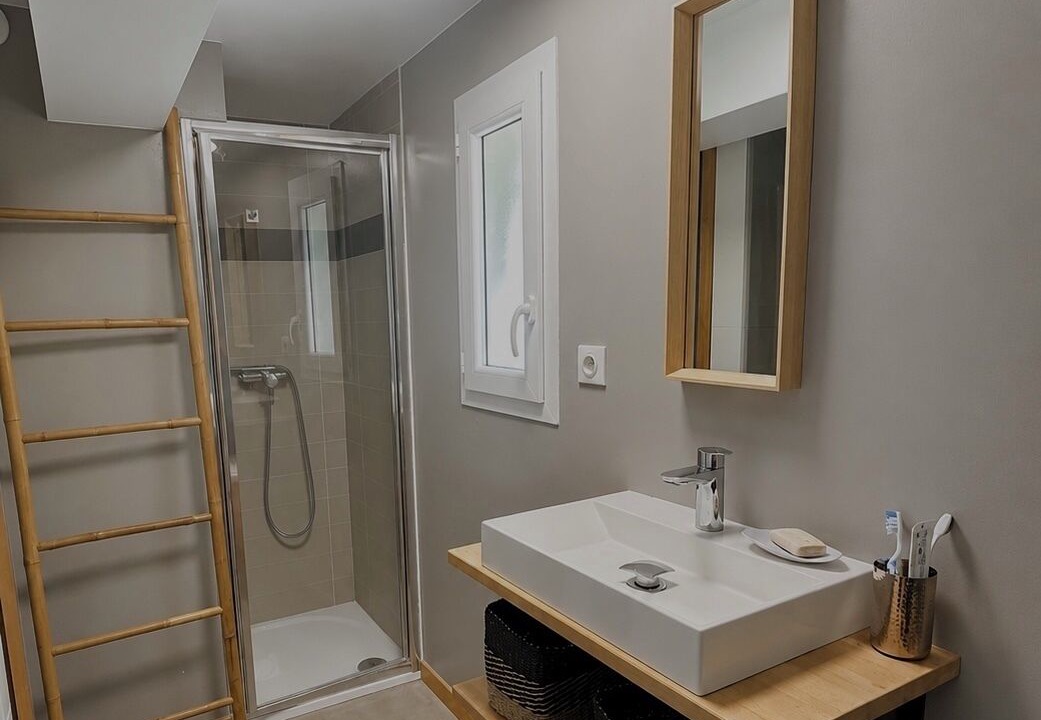 Photo of Bathroom in Auriol