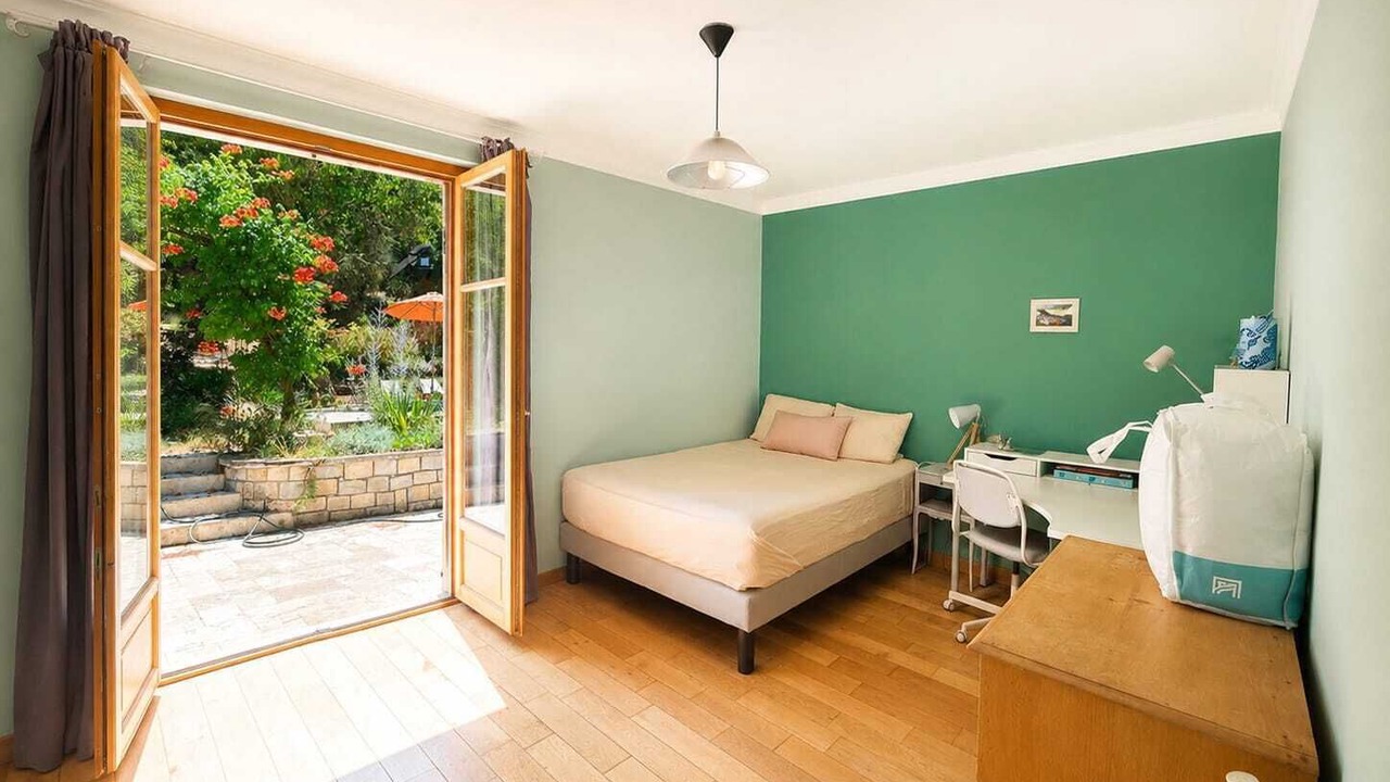 Photo of Bedroom in Auriol