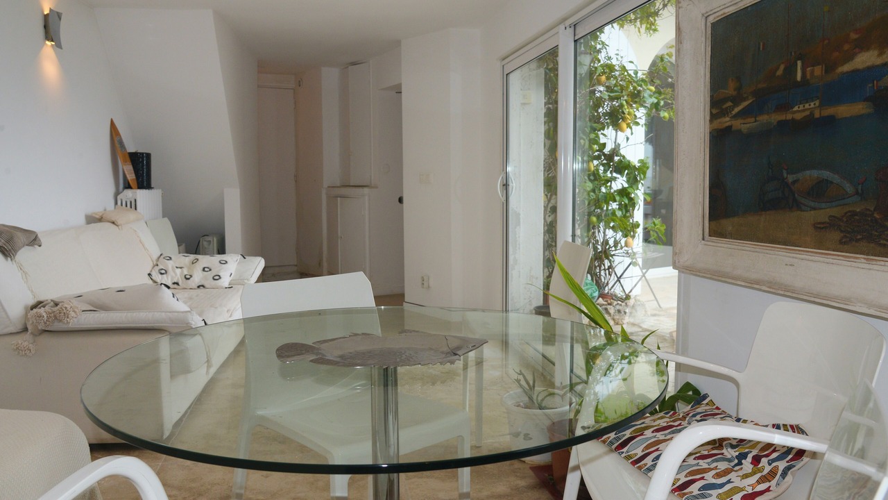 Photo of Livingroom in Roucas-Blanc