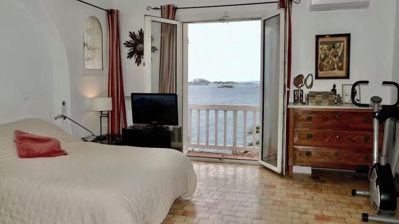Photo of Bedroom in Roucas-Blanc