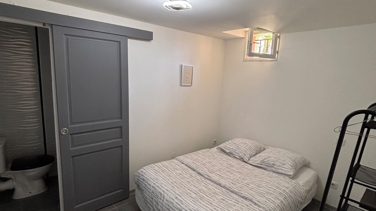 Photo of Bedroom in Cite Gely