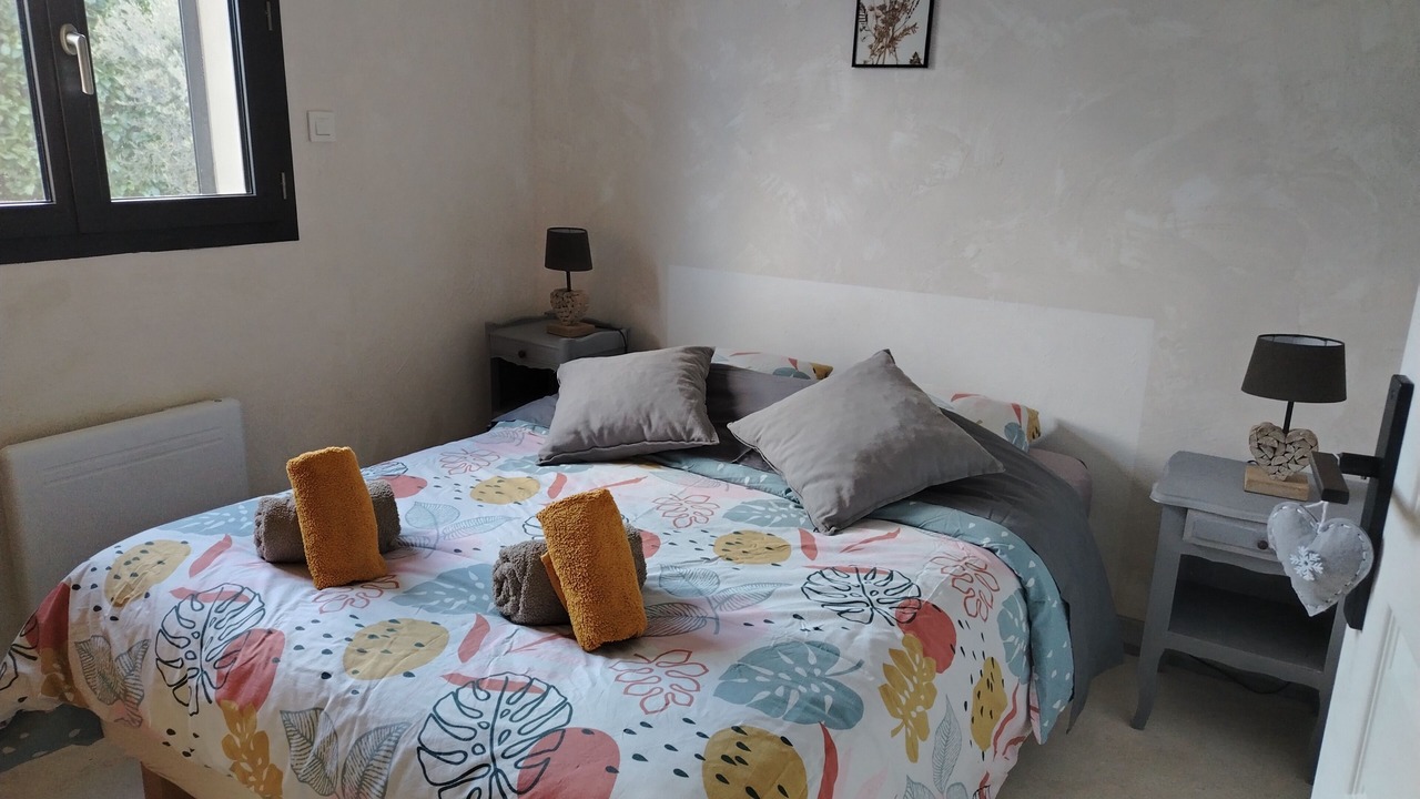 Photo of Bedroom in Collias