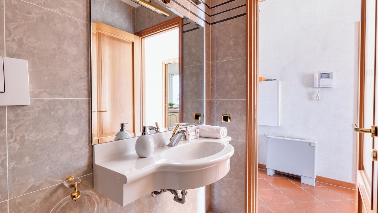 Photo of Bathroom in Beausoleil