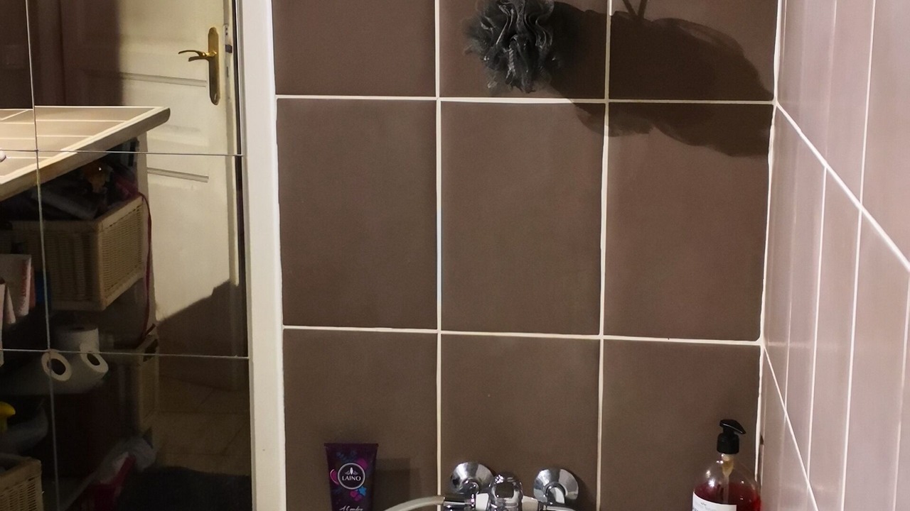 Photo of Bathroom in Orange
